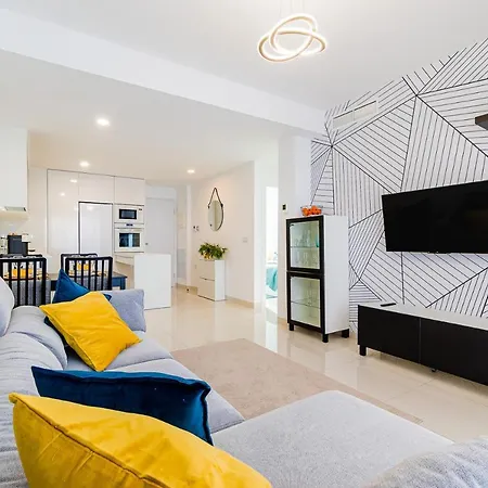Apartment New Comfortable With 2 Bedrooms Near The *