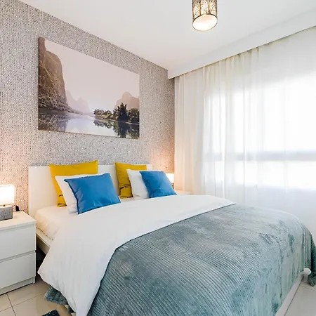 New Comfortable With 2 Bedrooms Near The Διαμέρισμα Torre de la Horadada